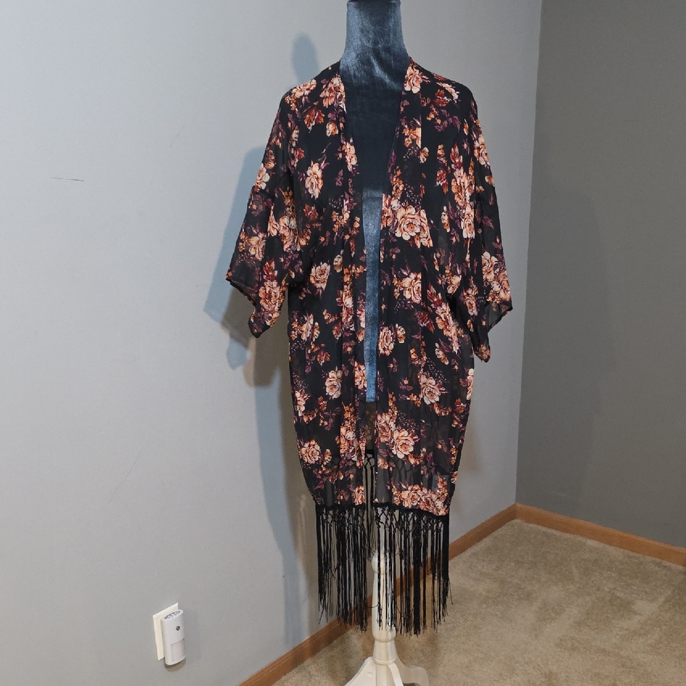 Gypsies & Moondust Floral‎ Kimono Jacket with Fringe